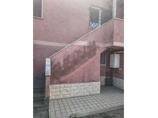INFERNETTO BILOCALE ARREDATO CON BALCONE E POSTO AUTO