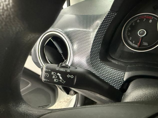 Volkswagen Up 1.0 Benz. 60cv 5 porte - Foto 9