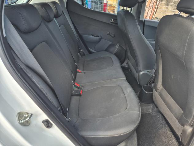 Hyundai i10 1.0 MPI Login - Foto 8