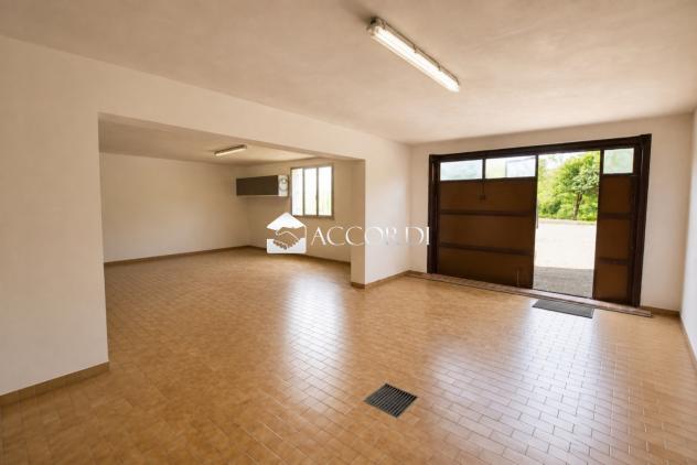 BIFAMILIARE di 10 vani e di 340 mq (GIAVERA DEL MONTELLO) rif. PE20 - Foto 18