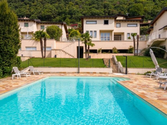 Villa di Testa con Vista Lago in Residence con Piscina - Foto 3