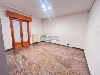 Rif: 2721 - Elegante appartamento angolare di ampia metratura, Comiso