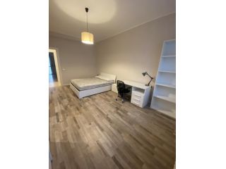 Stanza in appartamento in affitto a Novara