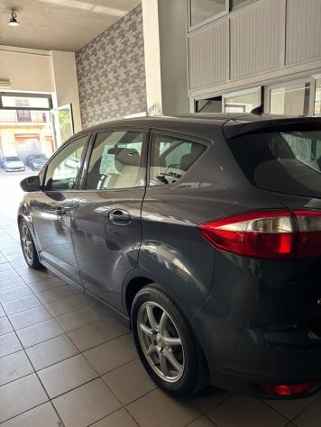 Ford C-Max 1.6 TDCi 95CV Plus - Foto 7