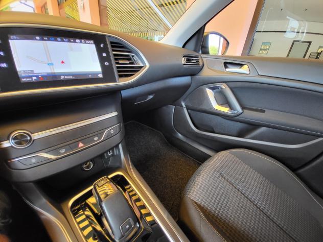 Peugeot 308 BlueHDi 130 S&S EAT8 SW Business - Foto 8