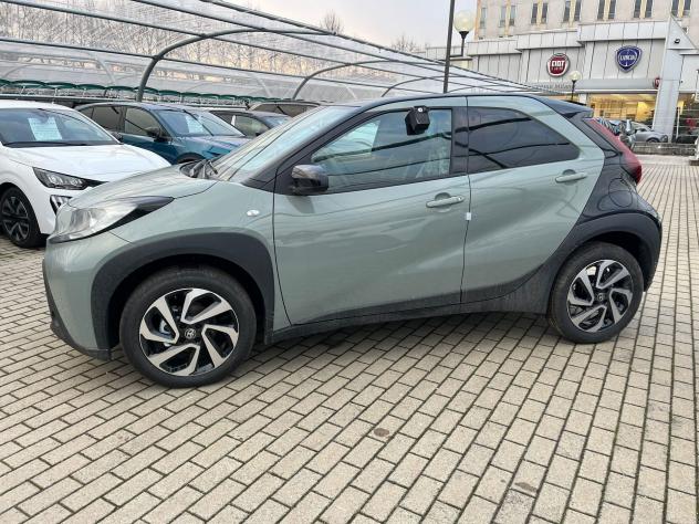 Toyota Aygo X 1.0B (72 CV) Trend S-CVT - Foto 2