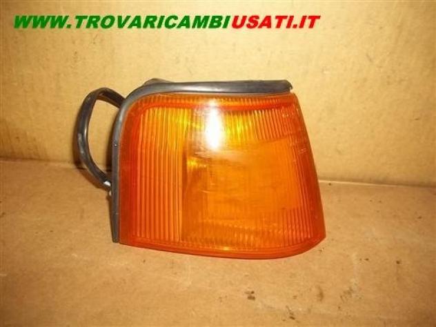 FANALINO ANT.D.arancio FIAT UNO (MR/MS/MT/MU)  Parti elettriche  Fanaleria  Proiettori  Fanalino comple FIAT - UNO - 01-09-1989 - 01-09-1995