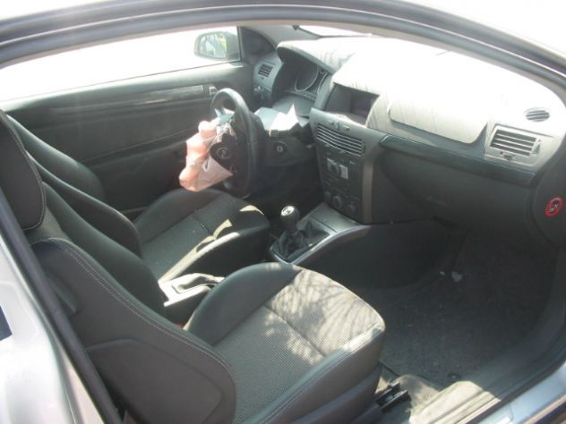 Opel Astra GTC 1.9 16V CDTI 150 CV 3p. Sport - Foto 8