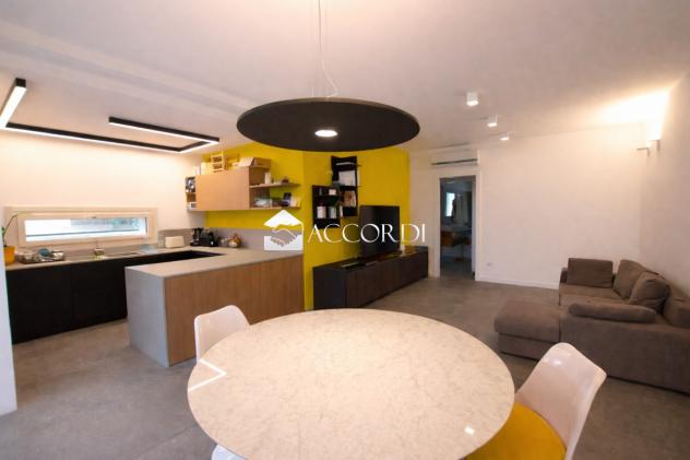 APPARTAMENTO di 4 vani e di 125 mq (MONTEBELLUNA) rif. PE2A