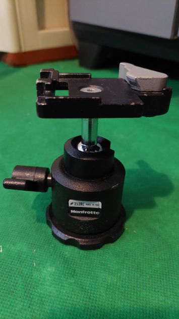 Testa a sfera fotografica Manfrotto 352RC