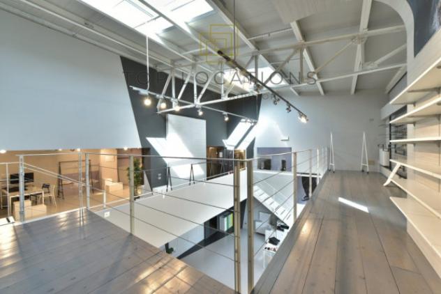 Immobile di 220 m² con 3 locali in affitto a Milano