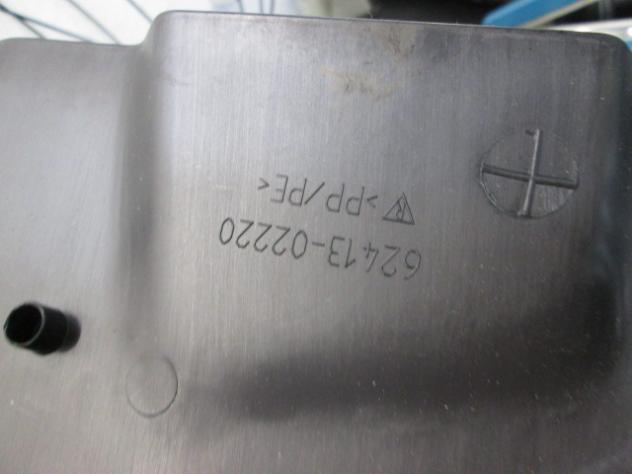 6241302220 RIVESTIMENTO MONTANTE INTERNO CENTRALE LATO DESTRO TOYOTA AURIS HYBRID 1.8 I 5P AUT 73KW (2013) RICAMBIO USATO - Foto 2