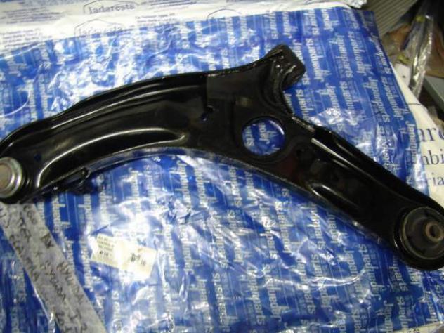 Braccio anteriore inferiore hyundai veloster 545003x000