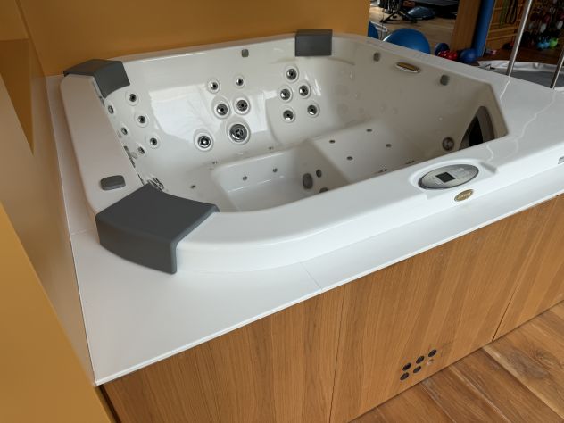 minipiscina jacuzzi serie maxi evolution modello Santorini x 5 persone - Foto 3