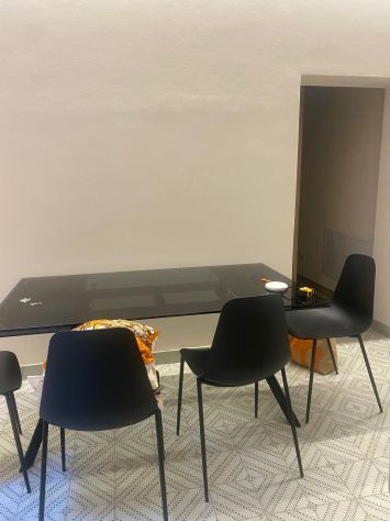 Tavolo allungabile con sedie nuovo, mai usato - Ottimo affare! - Foto 4