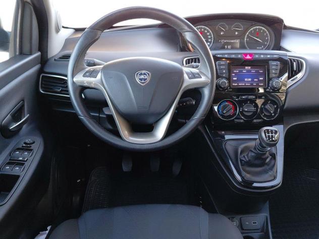 Lancia Ypsilon 1.0 FireFly 70cv Hybrid Ecochic - Foto 7