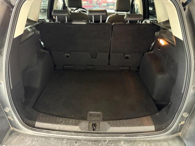 Ford Kuga 2.0 TDCI 150 CV 4WD 4x4 Cambio MANUALE - Foto 9