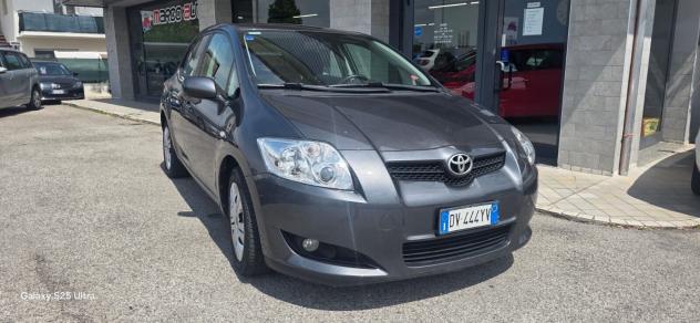 Toyota Auris 1.4 benzina Neopatentati - Foto 3