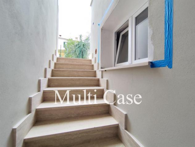 VILLETTA NUOVA IN CLASSE A CON GIARDINO E TAVERNA - CAPEZZANO PIANORE (LU) - A 10 MINUTI DAL MARE - Foto 10