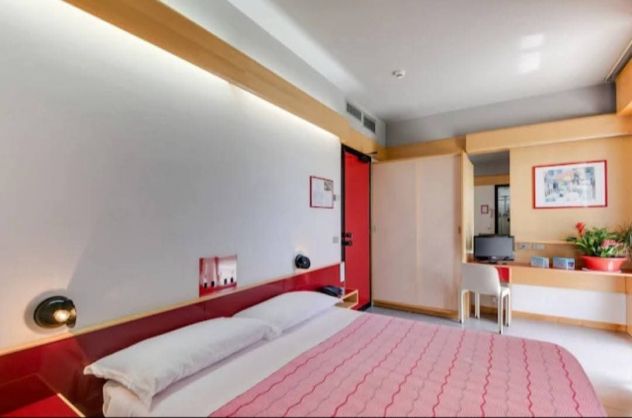 RIMINI vendo Hotel 44 camere sulla spiaggia - Foto 8