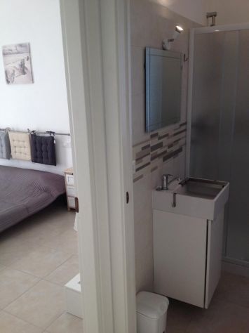 Fronte ospedali di PE, affittasi a studentessa stanza matr. con bagno privato - Foto 5