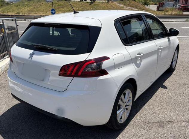 PEUGEOT 308 BlueHDi 100 S&S Active rif. 23940132 - Foto 6