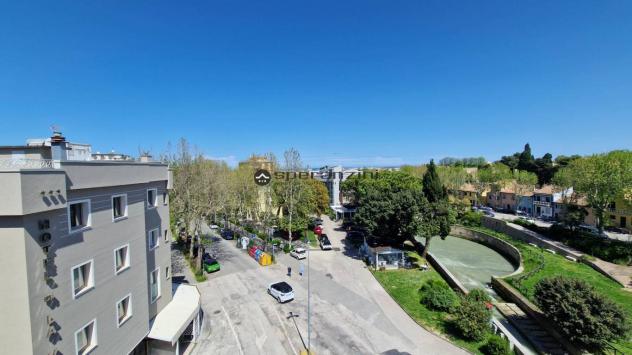 ALLE PORTE DEL CENTRO STORICO: Vendita attico a fano alle porte del centro storico
proponiamo appartamento di circa 120 mq al quarto piano, servito da - Foto 3