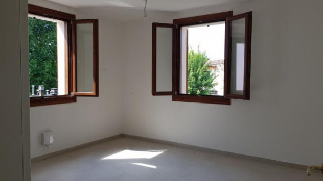 Casa indipendente di 235 m² con 5 locali e box auto in vendita a Novi di Modena - Foto 13
