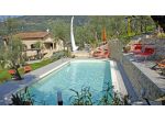 RUSTICO di 14 vani e di 360 mq (CAMAIORE) rif. 1094