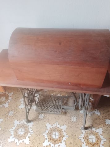 Vintage macchina da cucire titan