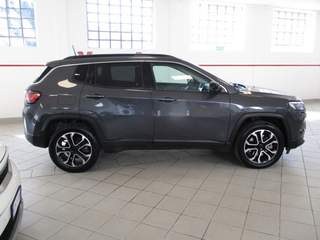 Jeep Compass 1.3 T4-PLUG-IN HYB-AT6 4XE (131CV)LIMITED-UNIPROPRIETARIO - Foto 3