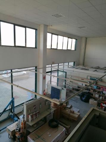 Capannone industriale in vendita a Colle di Val d'Elsa 800 mq Rif: 1064159
