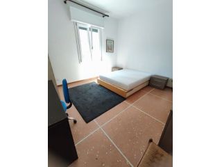 STANZA SINGOLA ZONA MURRI/ TOSCANA PER STUDENTESSA/LAVORATRICE DA GIUGNO.