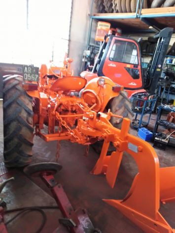 Trattore Fiat 25r con aratro mono vomere 25 cavalli - Foto 4