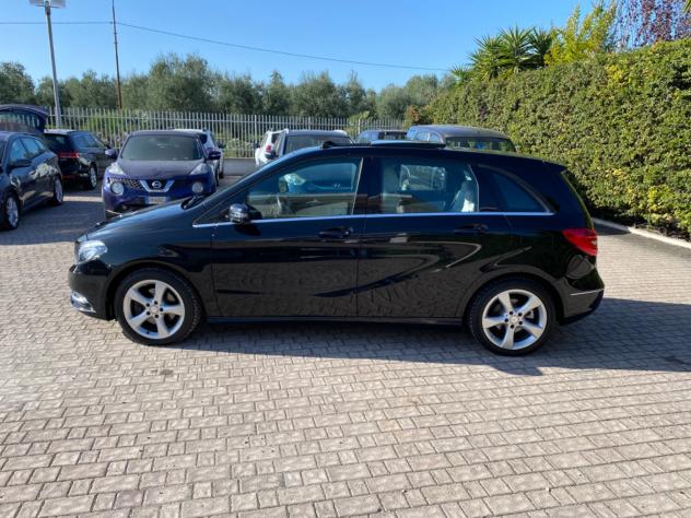 MERCEDES CLASSE B 180 CDI1.8 Automatic PREMIUM AMG ,TETTO ,GANCIO TRAINO - Foto 2