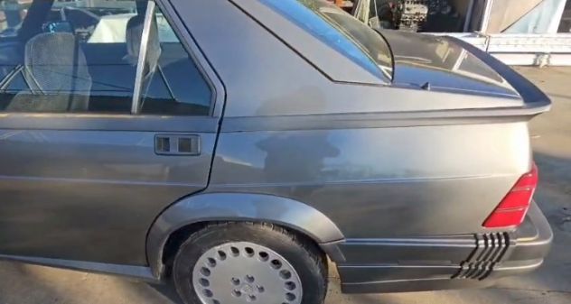 Alfa romeo 75 3.0 v6 - Foto 2
