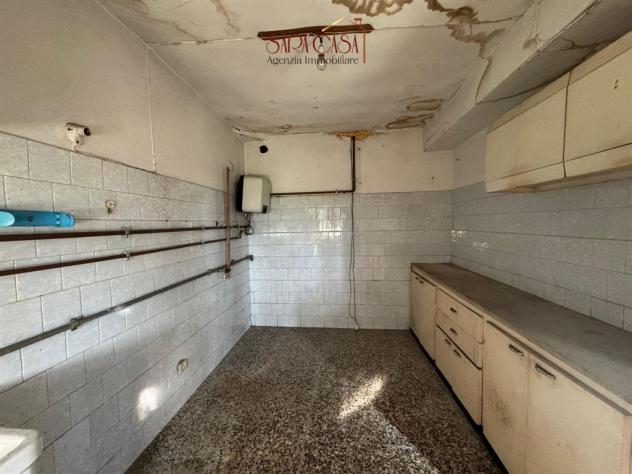 Casa indipendente su lotto di circa 1200 mq con laboratorio e proservizi - Foto 13