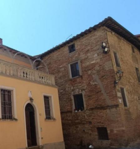 Immobile in asta di 425 m² in vendita a Chiusi