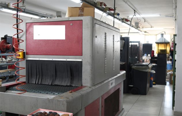 Due locali artigianali attigui nel “Condominio Elettra” - Foto 3