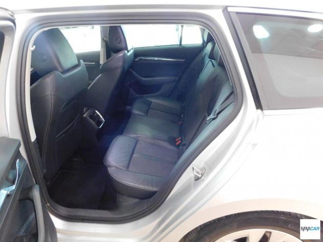 SKODA Octavia 2.0 TDI EVO SCR DSG Wagon Style - Foto 8