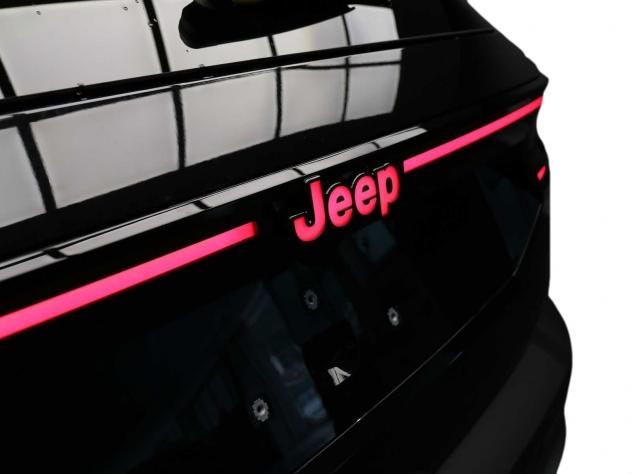 Jeep Compass E-Hybrid 1.2 Turbo MHEV 106kW First Edition DCT - Foto 8