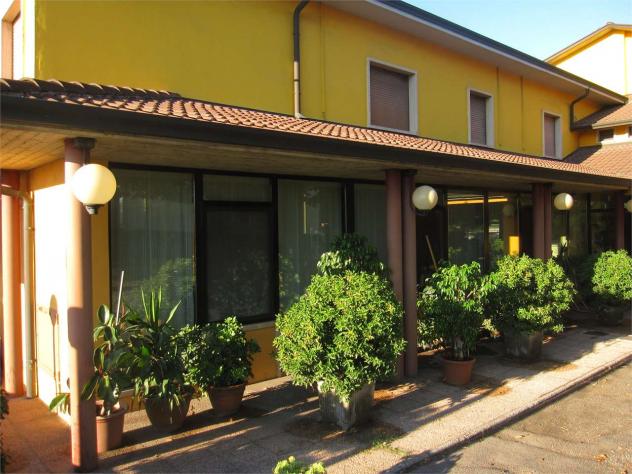 nadaalbe2 - ALBERGO CON POSSIBILITA' DI CAMBIO D'USO IN RESIDENZIALE