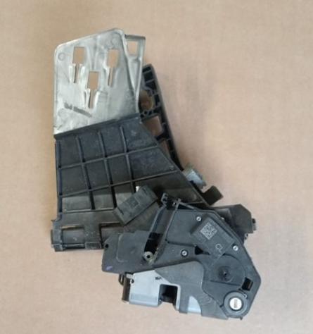 SERRATURA PORTA POST. DX 4 PIN (CHIUSURA CENTRALIZZATA) 999-U1296116 Carrozzeria  Lamierati esterni  Porte  Serratura porta p FORD - C-MAX - 01-06-201