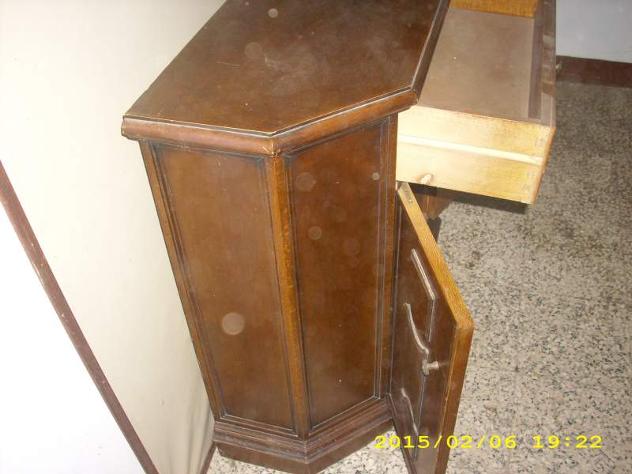 Piccola credenza svasata - Foto 3