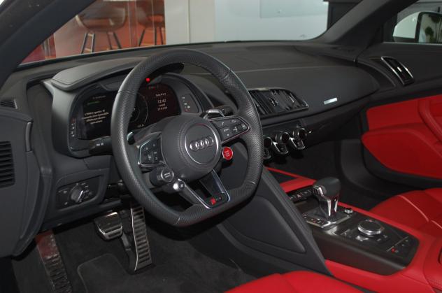 Audi R8 Spyder 5.2 V10 Performance rwd 570CV S Tronic - Foto 6