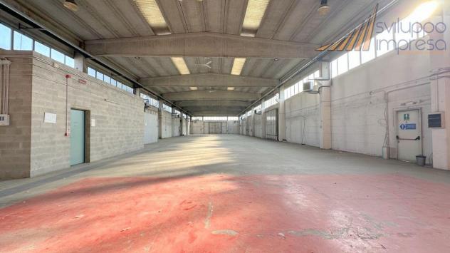 CAPANNONE INDIPENDENTE CON PALAZZINA UFFICI VICINANZE AUTOSTRADA A8 - Foto 13
