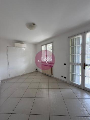 Classe (Ra) - Villetta Bifamiliare con giardino angolare e tre letto - Foto 7
