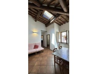 APPARTAMENTO di 4 vani e di 85 mq (FIRENZE) rif. AAJ412
