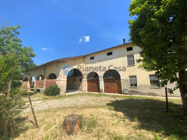 MONTA': rustico da ristrutturare con giardino di 8000 metri - Foto 13
