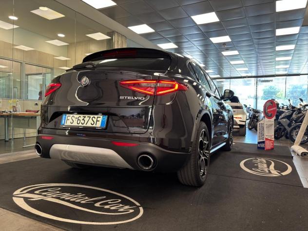 Alfa Romeo Stelvio 2.2 Turbodiesel 180 CV AT8 RWD Business - Foto 4